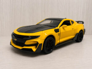 Chevrolet Camaro Die Cast Model Car (1:32 Scale)
