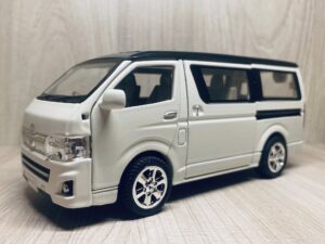1:32 Toyota KDH Van