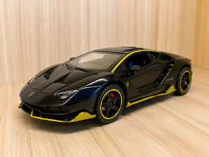 Lamborghini Centenario LP770-4 Die-Cast Model Car (1:32 Scale)